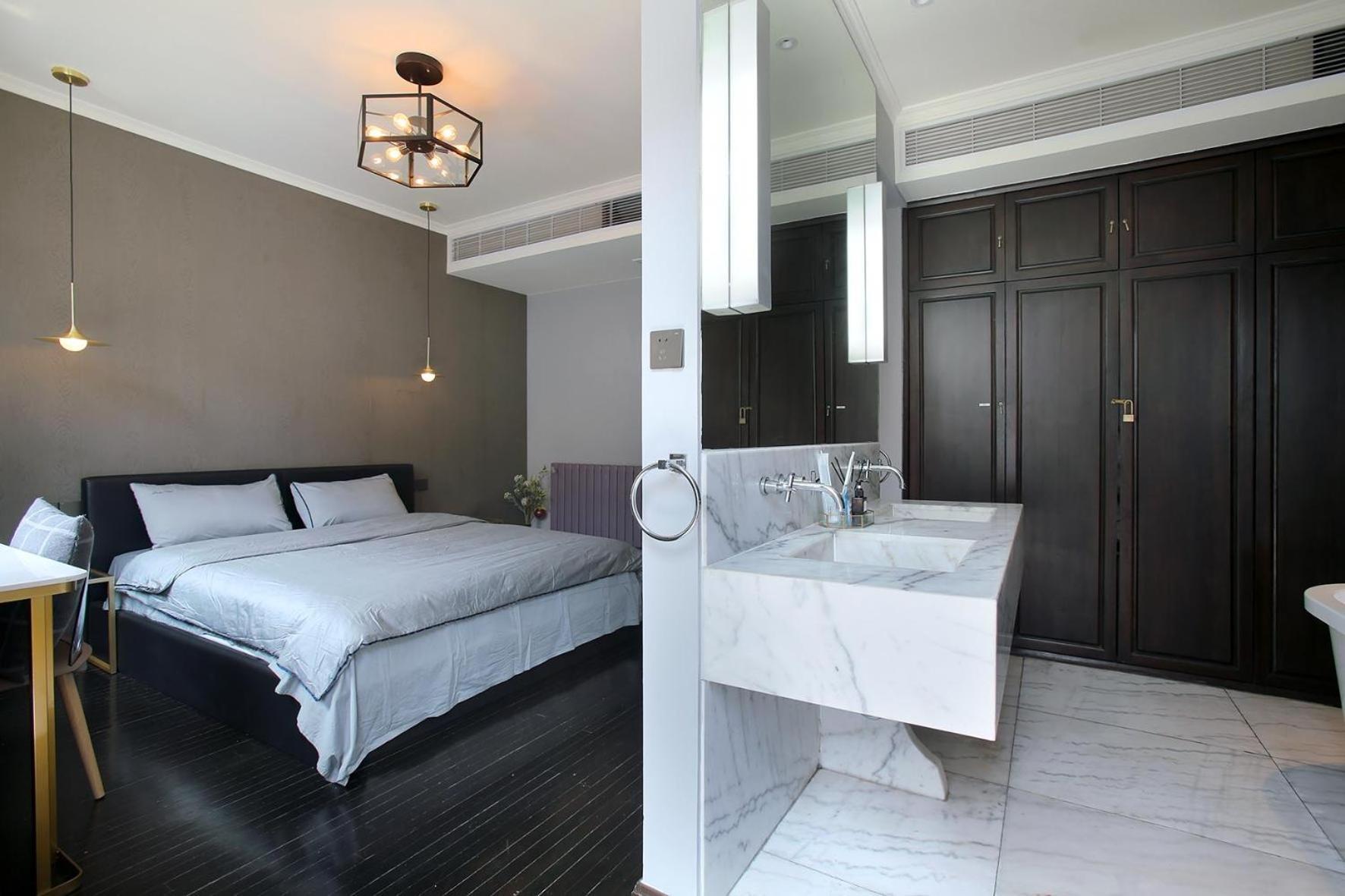 Shanghai Downtown Hills Boutique Guesthouse - Near Metro Line 7, Exit 3, Changping Road Room photo
