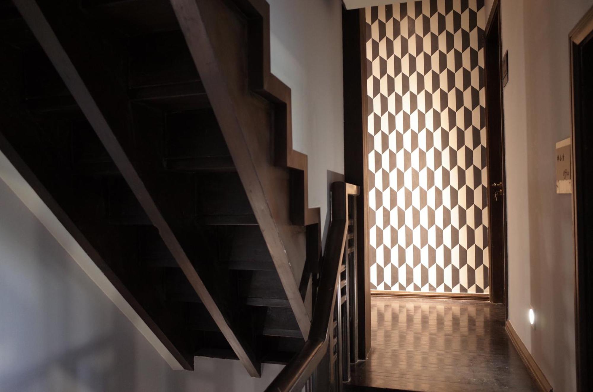 Shanghai Downtown Hills Boutique Guesthouse - Near Metro Line 7, Exit 3, Changping Road Room photo